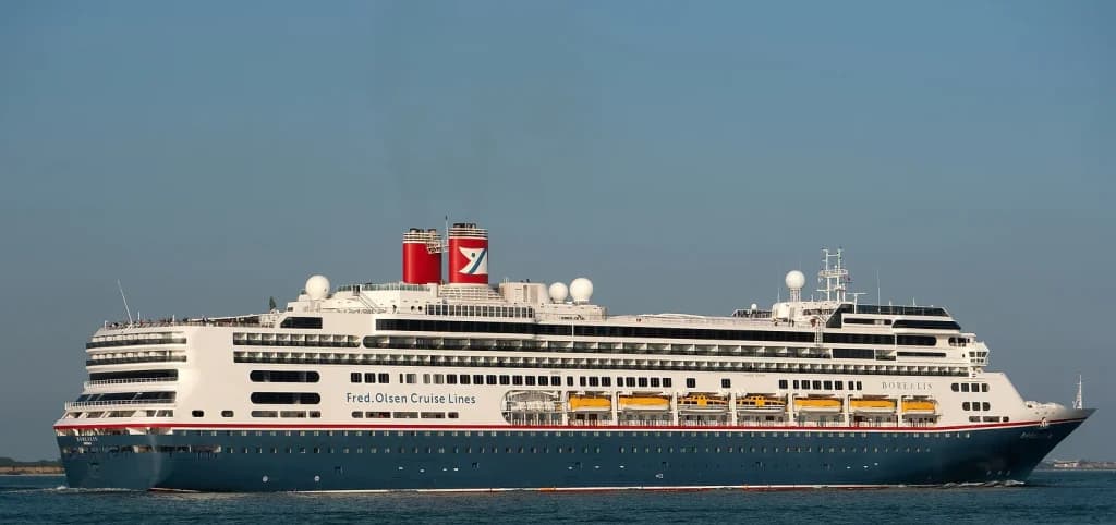 Sezonul Wave 2025: Cum să Economisești la Croaziere și să Fii Eco-Conștient