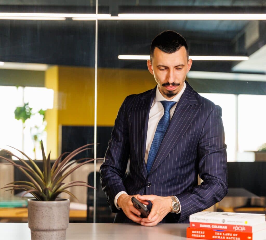 „Buy the dip” domină piețele: cum gândesc traderii într-un context global instabil