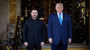 Zelensky cere 50 de ani de garanții. Trump: „Cedați acum teritoriul”