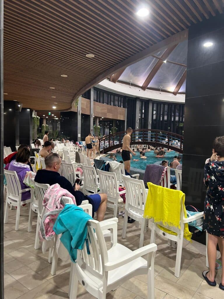 De la splendoare la degradare: Aquapark Nymphaea Oradea