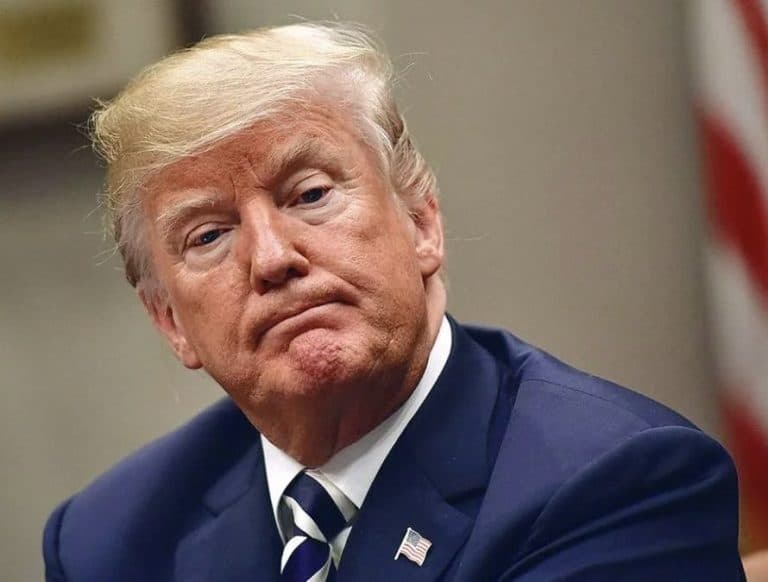 Nemulțumirea față de Trump atinge un nou record: sondajele indică o scădere puternică a sprijinului