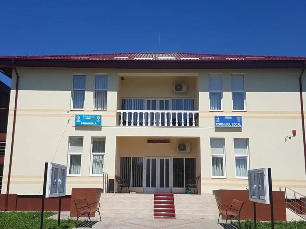 Primării aproape falimentare, dar cu taxe necolectate: unele comune adună sub 20% din venituri