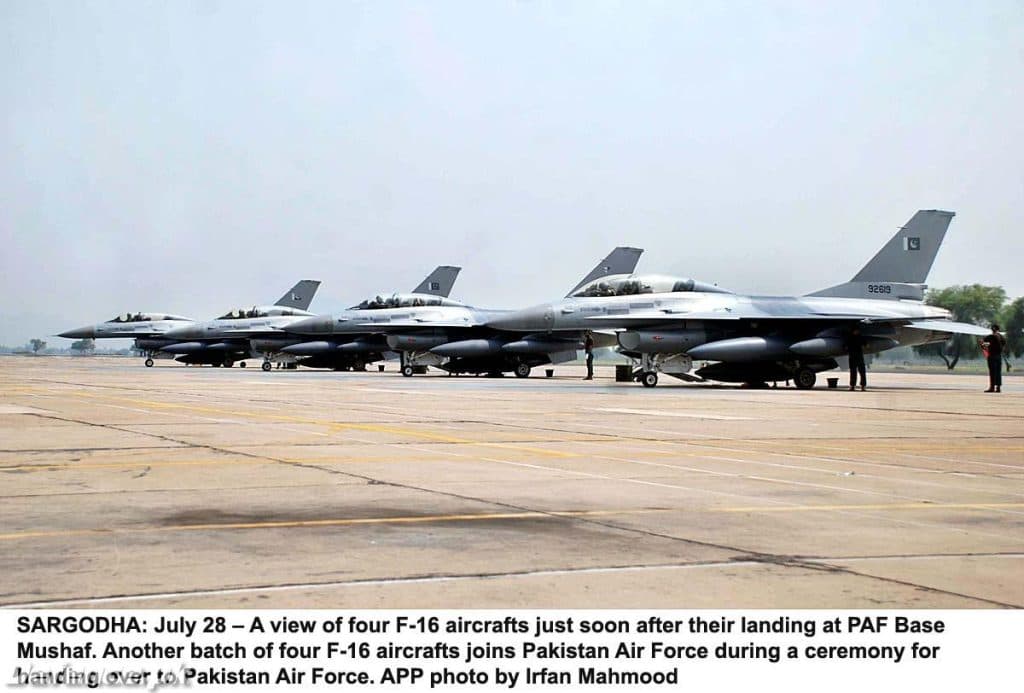 Pakistan, acuzat că a jucat dublu între SUA și Iran: avioane militare iraniene ar fi fost adăpostite pe baze pakistaneze