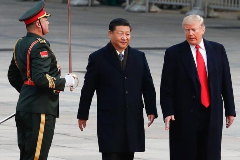 Trump îl laudă pe Xi la Beijing: „Un mare lider și un prieten”. Summitul SUA–China capătă miză globală