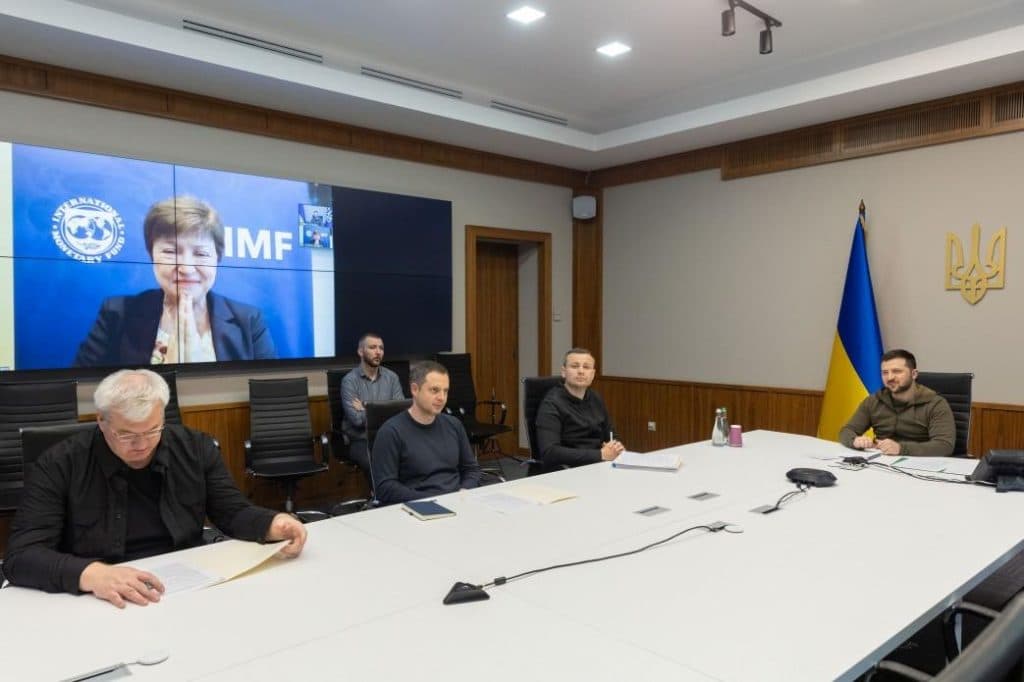 FMI revine la Kiev pentru verificări după pachetul de 8,1 miliarde dolari. Presiunea pe economia Ucrainei crește