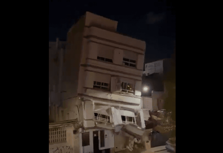 Un bloc de locuințe s-a prăbușit în Valencia, iar locatarii sunt în siguranță