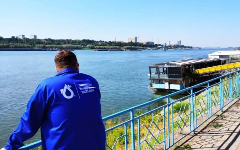 Navele de pe Dunăre circulă pe jumătate goale din cauza cotelor scăzute