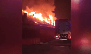 Incendiu devastator la un complex de locuințe sociale din săcălaz