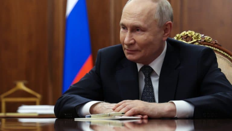 Miliardarii ruși contribuie cu peste 5,6 miliarde de dolari la bugetul lui Putin