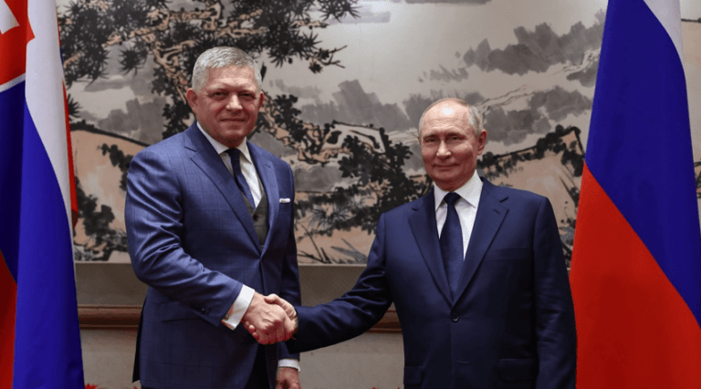Slovacia reia contactele militare cu Rusia, stârnind controverse