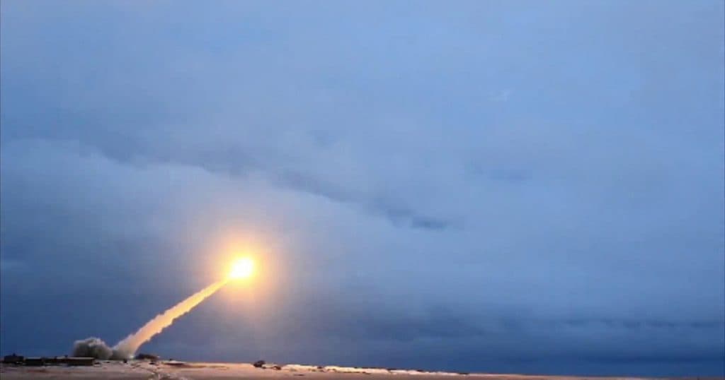 Alertă aeriană în întreaga Ucraină, după lansarea de către Rusia a mai multor rachete de croazieră. Rușii afirmă că se apropie de Pokrovsk.