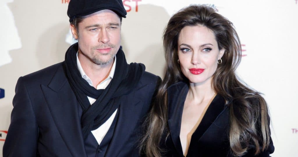 Angelina Jolie și Brad Pitt au realizat un acord de divorț, după 8 ani de dispute legale. „Angelina este epuizată, dar ușurată.”