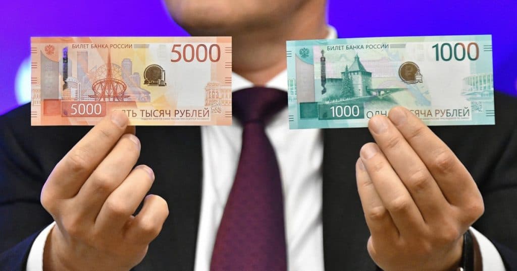 Băncile rusești raportează profituri record, dar refuză să compare cu 2023. Cum circulă banii în Rusia.