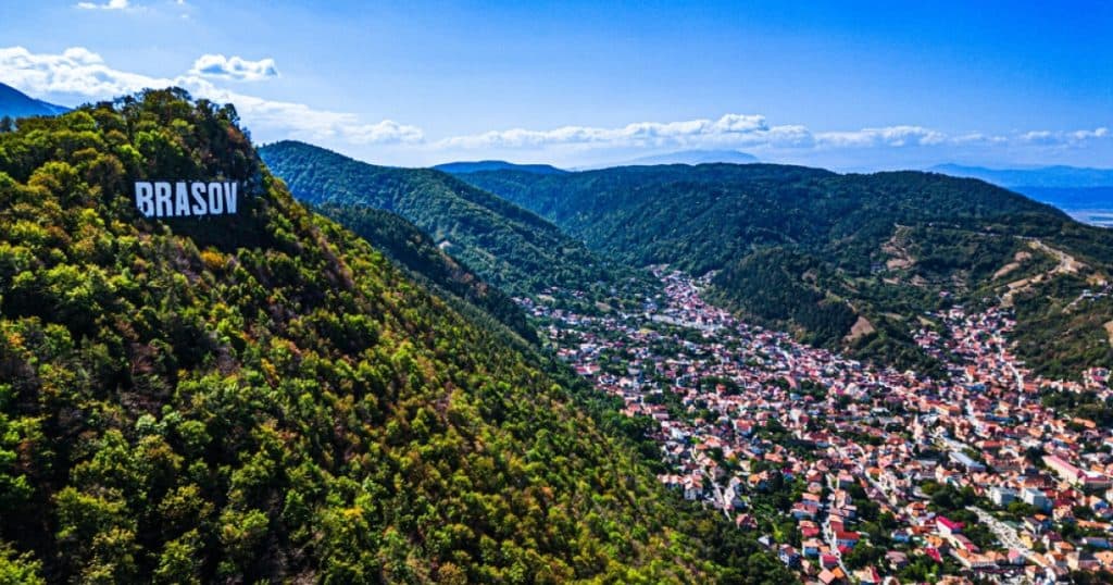 Brașovul a fost selectat printre cele 25 de cele mai bune destinații de vizitat în lume în 2025, conform National Geographic.