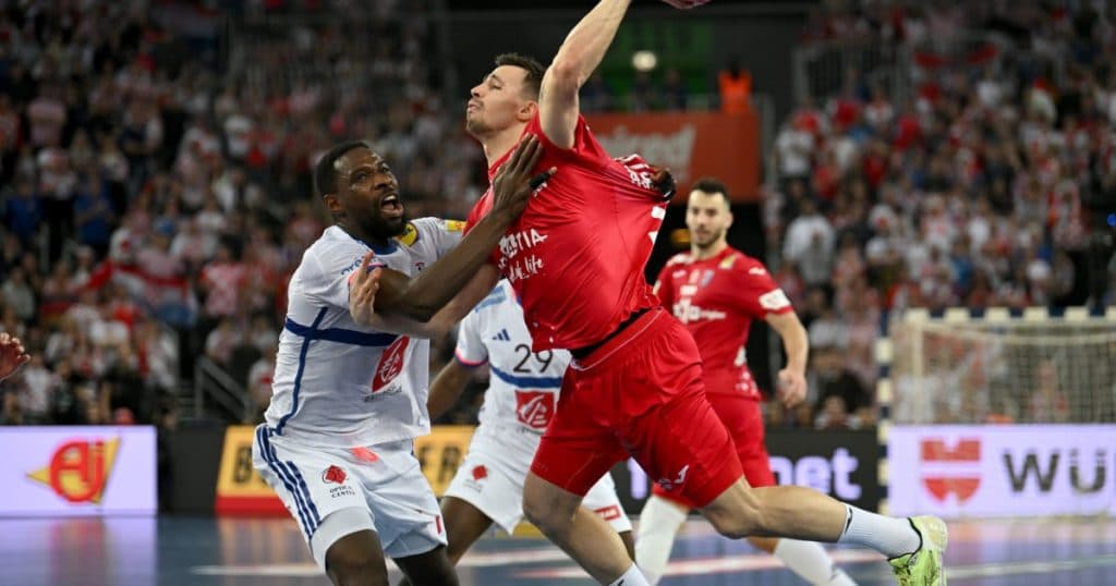Campionatul mondial de handbal masculin: Croația a învins Franța, sextupla campioană mondială, în semifinale.