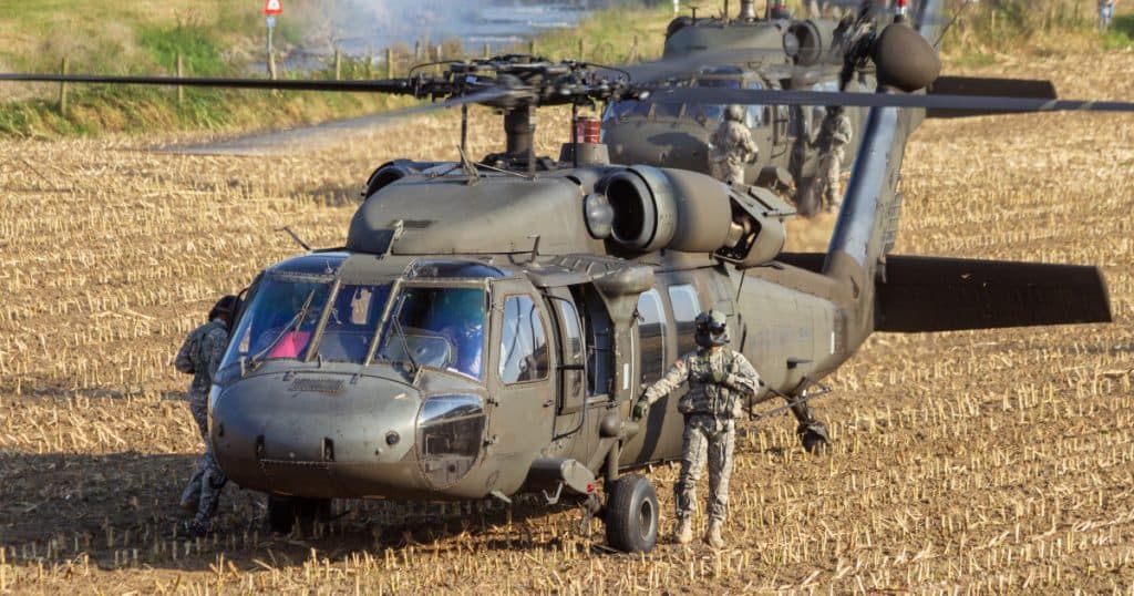 Informații despre elicopterul Black Hawk, considerat „calul de tracțiune” al armatei americane, implicat în accidentul aviatic tragic din SUA.