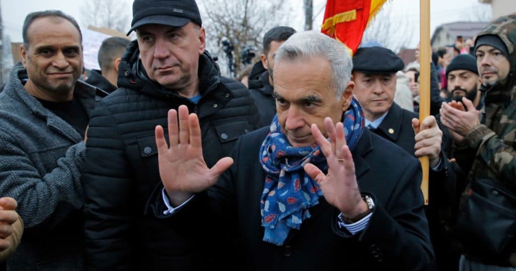 Ce probabilitate există ca CCR să reexamineze decizia de anulare a alegerilor, așa cum va solicita Călin Georgescu. Opinia unui fost judecător al Curții.