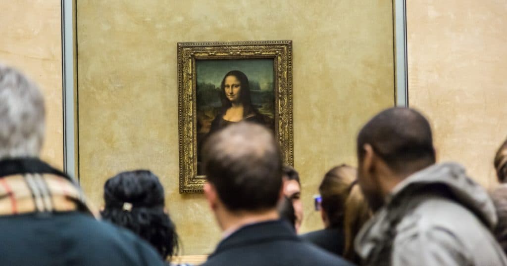 Muzeul Luvru, cunoscut la nivel mondial, va fi renovat și va crește prețul biletelor. Mona Lisa va beneficia de o cameră dedicată, având un bilet de acces special.