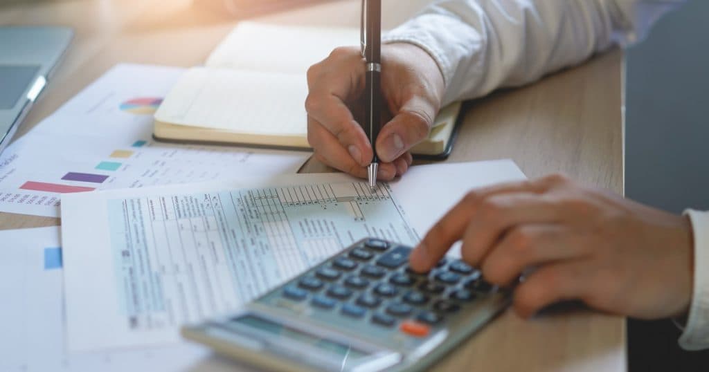 Cine trebuie să depună Declarația SAF-T în 2025. Se modifică reglementările pentru micile afaceri din România.