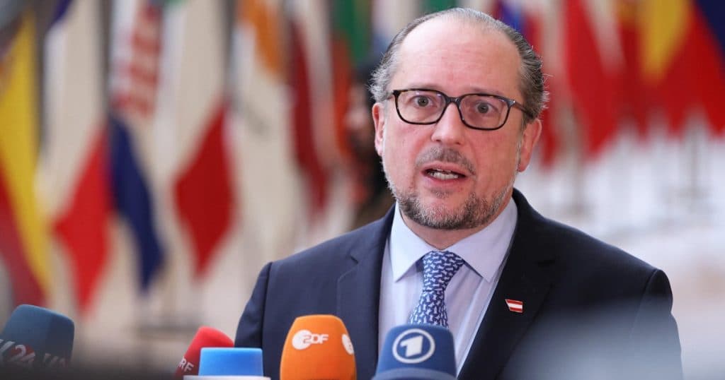 Cine va prelua conducerea interimară a Austriei. Ceremonia de învestire va avea loc vineri.