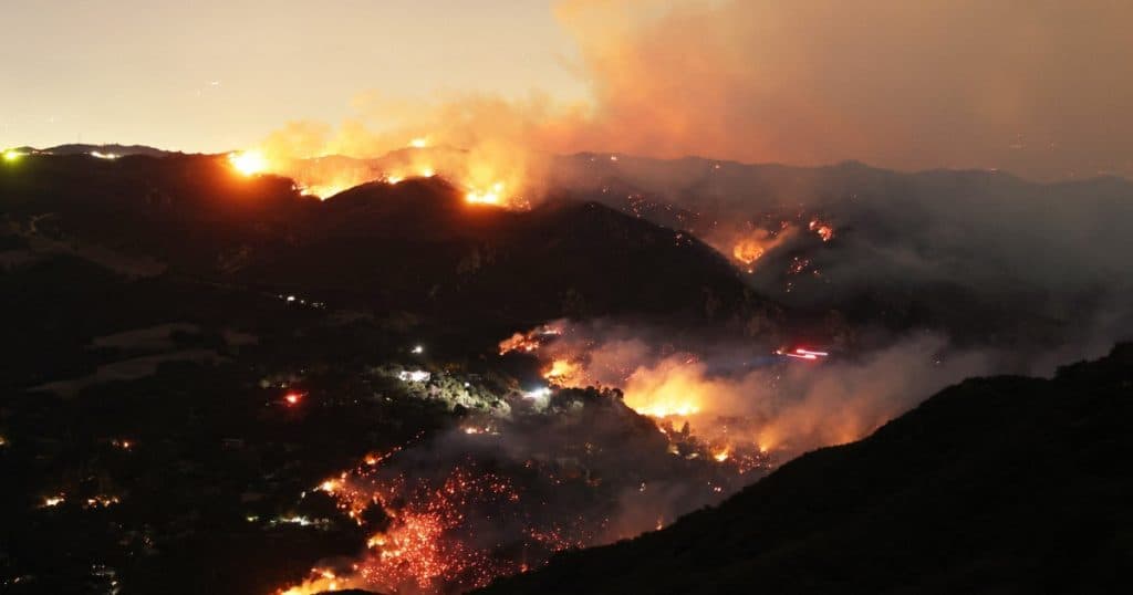 Consulatul General al României din Los Angeles a fost evacuat la cererea autorităților americane din cauza incendiilor masive.