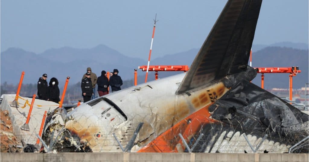 Cum reușesc unii oameni să supraviețuiească în accidente de avion în care majoritatea pasagerilor își pierd viața