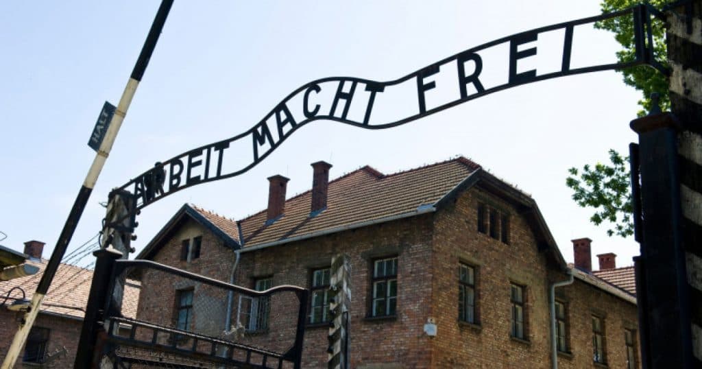 Discursurile politicienilor sunt interzise cu ocazia împlinirii a 80 de ani de la eliberarea lagărului de la Auschwitz.