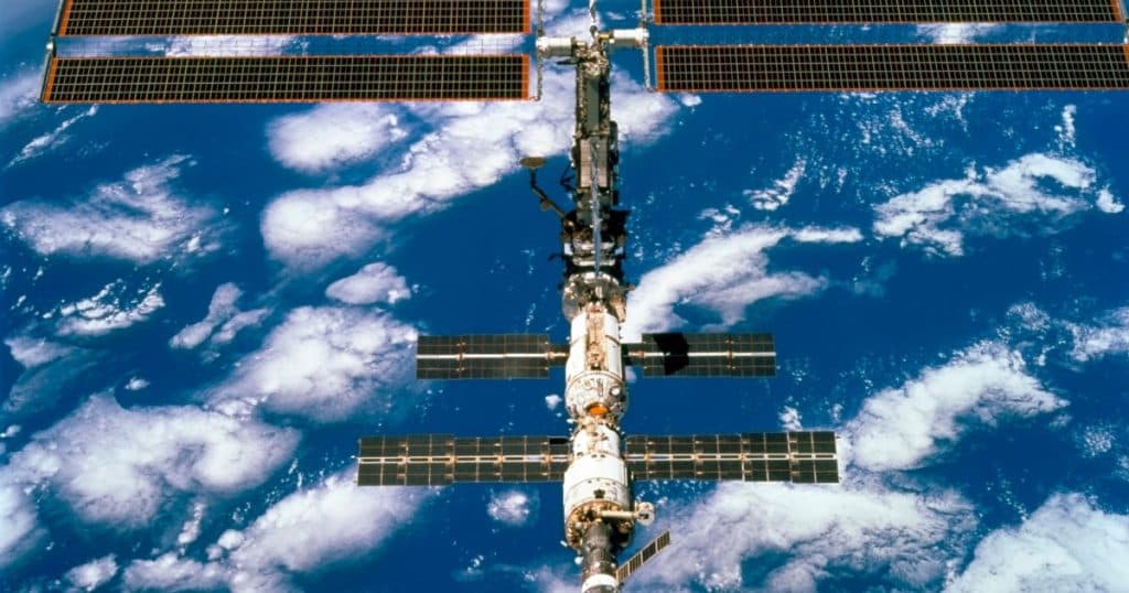 Doi astronauți au ieșit în spațiu pentru reparații la Stația Spațială Internațională. Ce au înlocuit?