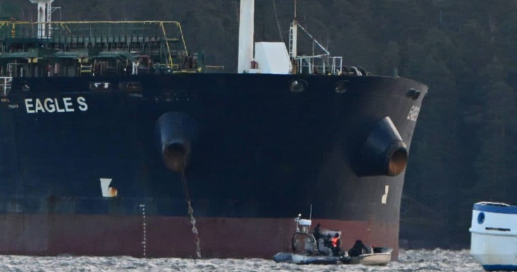 Un responsabil NATO afirmă că nu este posibilă protejarea tuturor infrastructurilor submarine.
