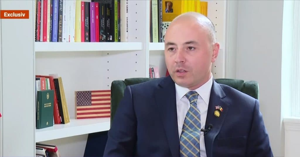 Cum răspunde ambasadorul României în SUA amenințărilor lui Călin Georgescu: „Datoria mea este de a promova interesele românilor”