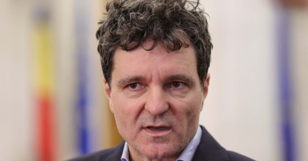 Nicușor Dan, referitor la decizia lui Crin Antonescu: Nu cred că face bine imaginii României.