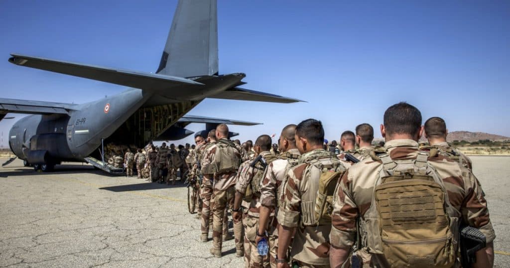 Franţa a închis ultima sa bază militară din Ciad. Care este altă țară care negociază retragerea francezilor și ce rol are Rusia?