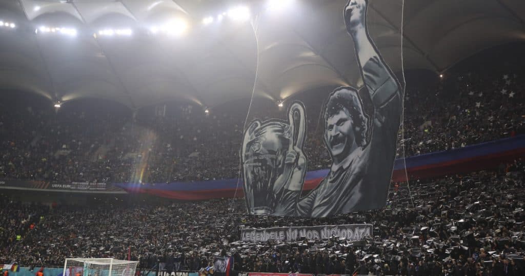 Omagiu adus lui Helmuth Duckadam la meciul FCSB – Manchester United din Europa League. „Legendele nu mor niciodată”