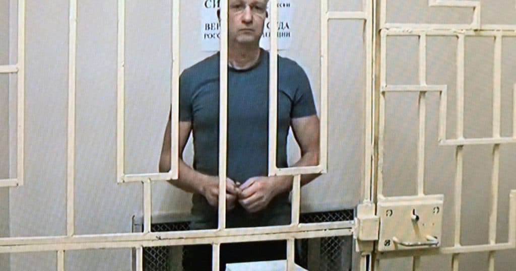 „Generalul glamour” Timur Ivanov, fost ministru adjunct al apărării Rusiei, audiat în instanță pentru fraudă financiară.