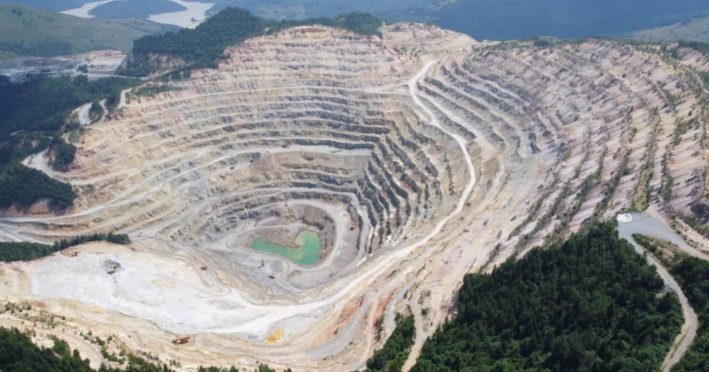 Guvernul a dat undă verde pentru exploatarea unor zăcăminte de resurse minerale din țară.