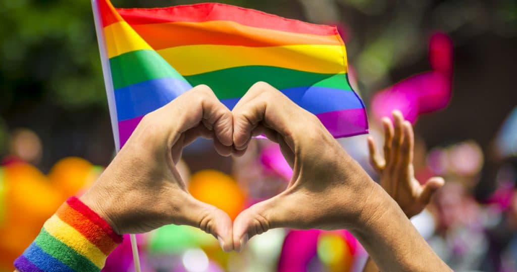 Guvernul Slovaciei sugerează amendarea Constituției pentru restricționarea drepturilor cuplurilor gay: „Baraj împotriva progresismului”