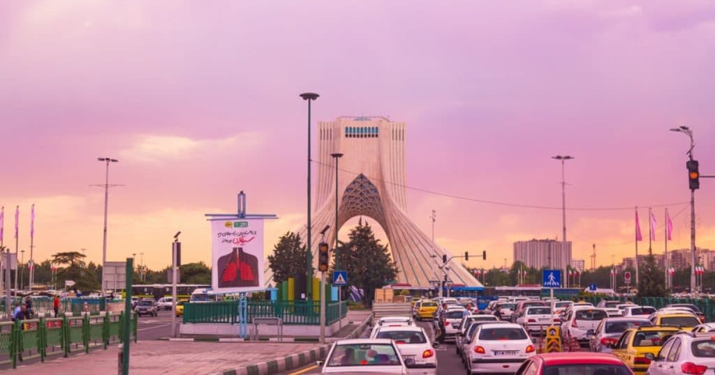 Iranul își planifică mutarea capitalei în alt oraș. Care sunt motivele care au condus la această decizie?