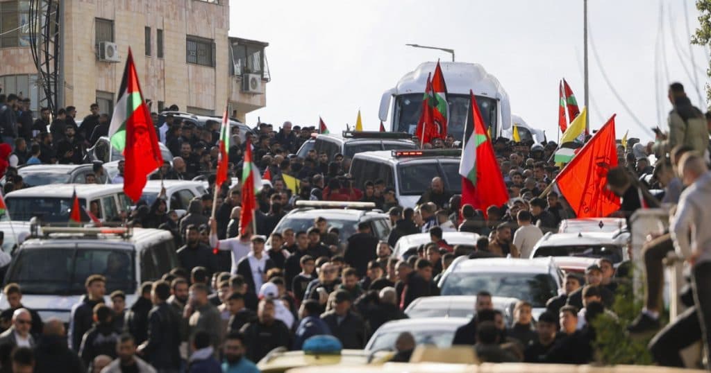 Trei ostatici israelieni, eliberați în schimbul a 110 prizonieri palestinieni