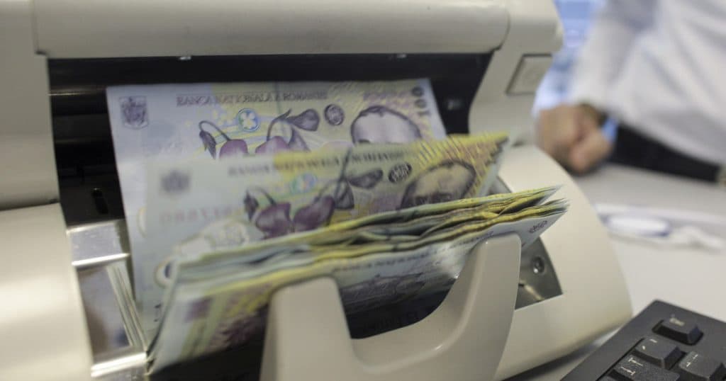 Ministerul Finanțelor a solicitat un împrumut de aproape 1,3 miliarde lei de la bănci într-o singură zi pentru acoperirea deficitului.