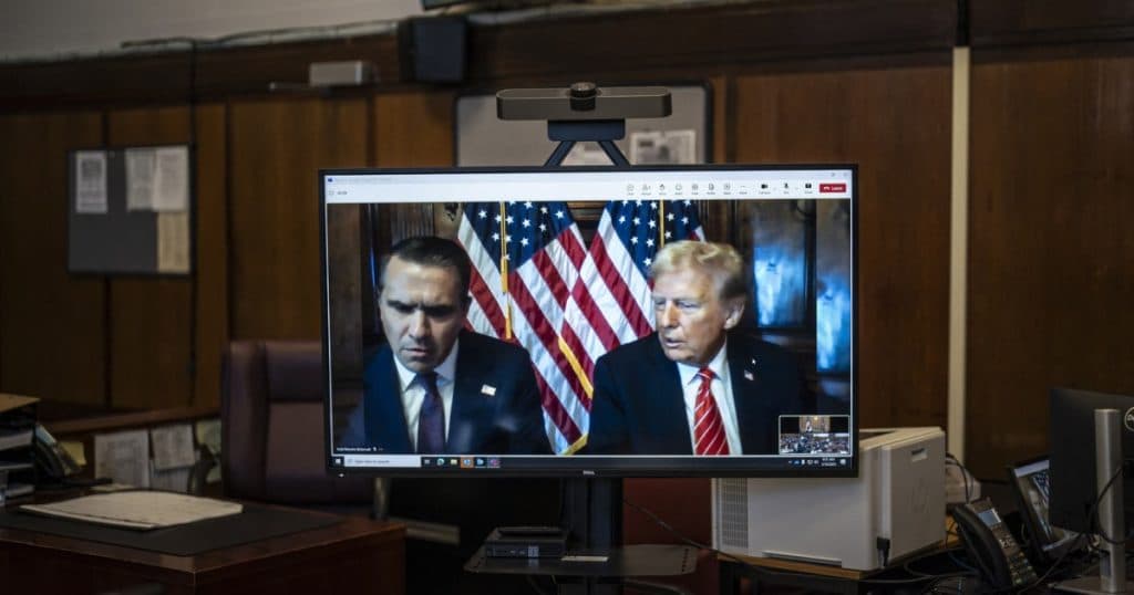 Alertă de știri: Sentința lui Trump în cazul Stormy Daniels: Evită închisoarea și amenda, dar rămâne condamnat penal.