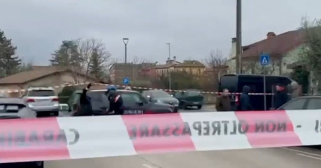 „O voi urmări şi o voi ucide”. Informații din cazul româncei înjunghiate în parcarea unui supermarket din Italia. Declarațiile prietenei femeii.
