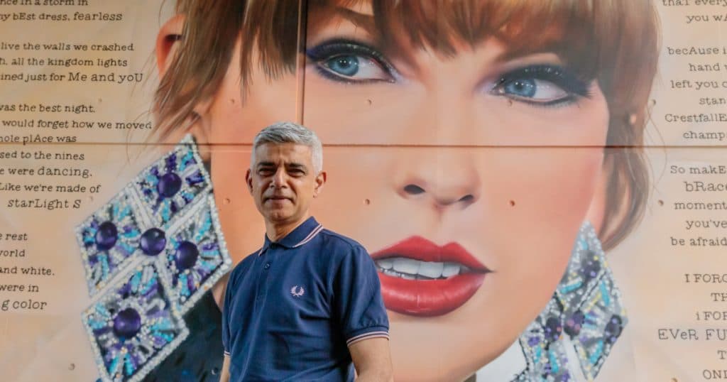 Primarul Londrei, cercetat în urma primirii de bilete gratuite în valoare de 3.000 de lire sterline la concertul lui Taylor Swift.