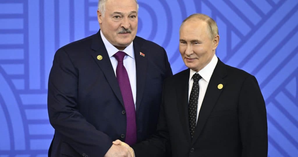 Putin l-a felicitat pe Lukașenko pentru succesul în alegerile prezidențiale: „Demonstrează sprijinul necondiționat al cetățenilor”