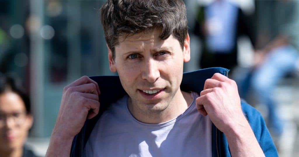 Sora șefului OpenAI îl acuză de viol în copilărie, iar Sam Altman neagă și beneficiază de sprijinul familiei.