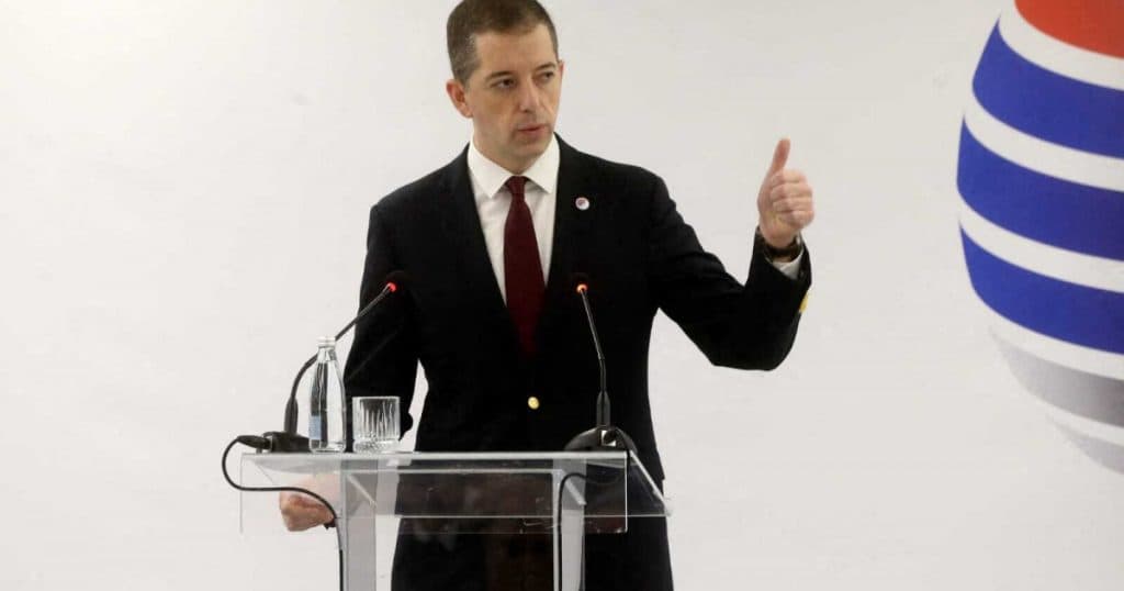Serbia condamnă o „escaladare periculoasă” după ce Kosovo a închis numeroase structuri locale ale sârbilor.