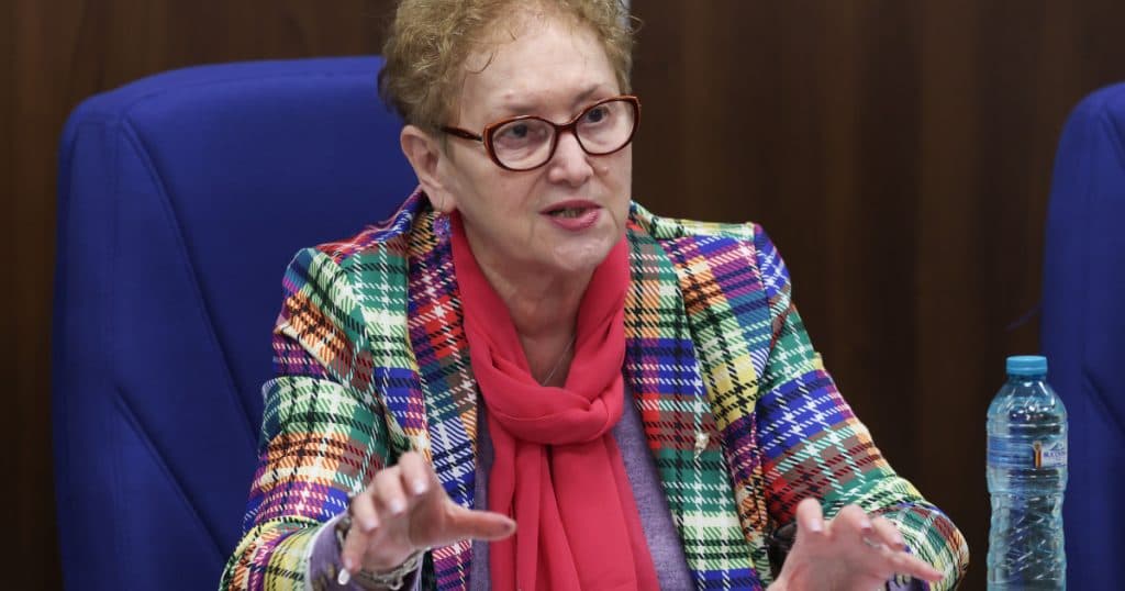 Sindicaliștii „Cartel Alfa” și AUR au solicitat Avocatului Poporului să conteste la CCR „ordonanța trenuleț”, a declarat Renate Weber.