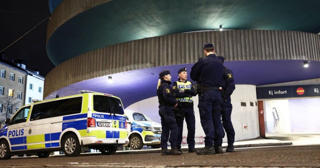 Suedia intenționează să le retragă cetățenia celor care constituie o amenințare pentru stat. „Ne confruntăm cu extremismul violent”