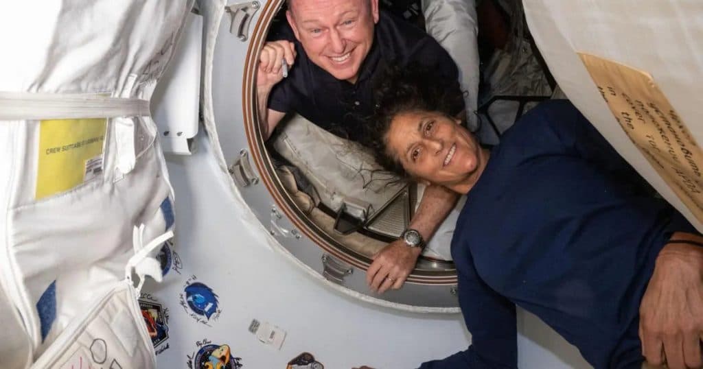 Trump afirmă că astronauții NASA, blocați pe Stația Spațială Internațională, se vor întoarce „în curând” pe Pământ cu ajutorul SpaceX.