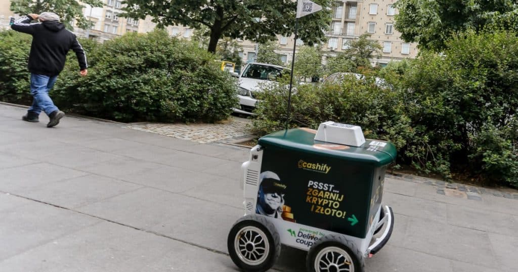 UE se află în urma altor țări în privința roboților care preiau servicii și sarcini. Un nou raport emit un avertisment.