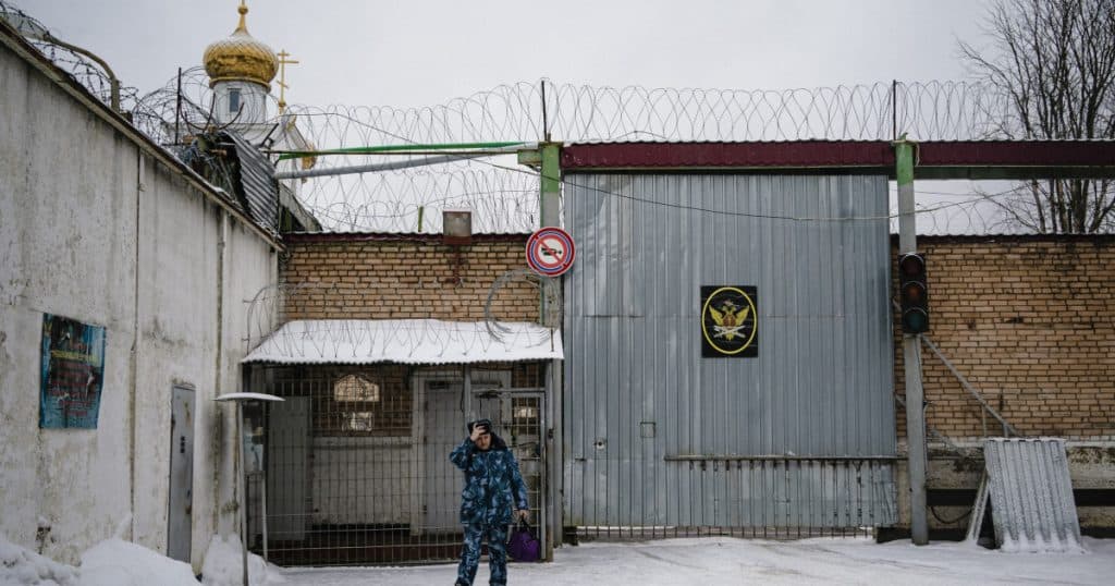 Un deținut de 68 de ani din Rusia a fost încarcerat pentru executarea „incorectă a exercițiilor matinale”